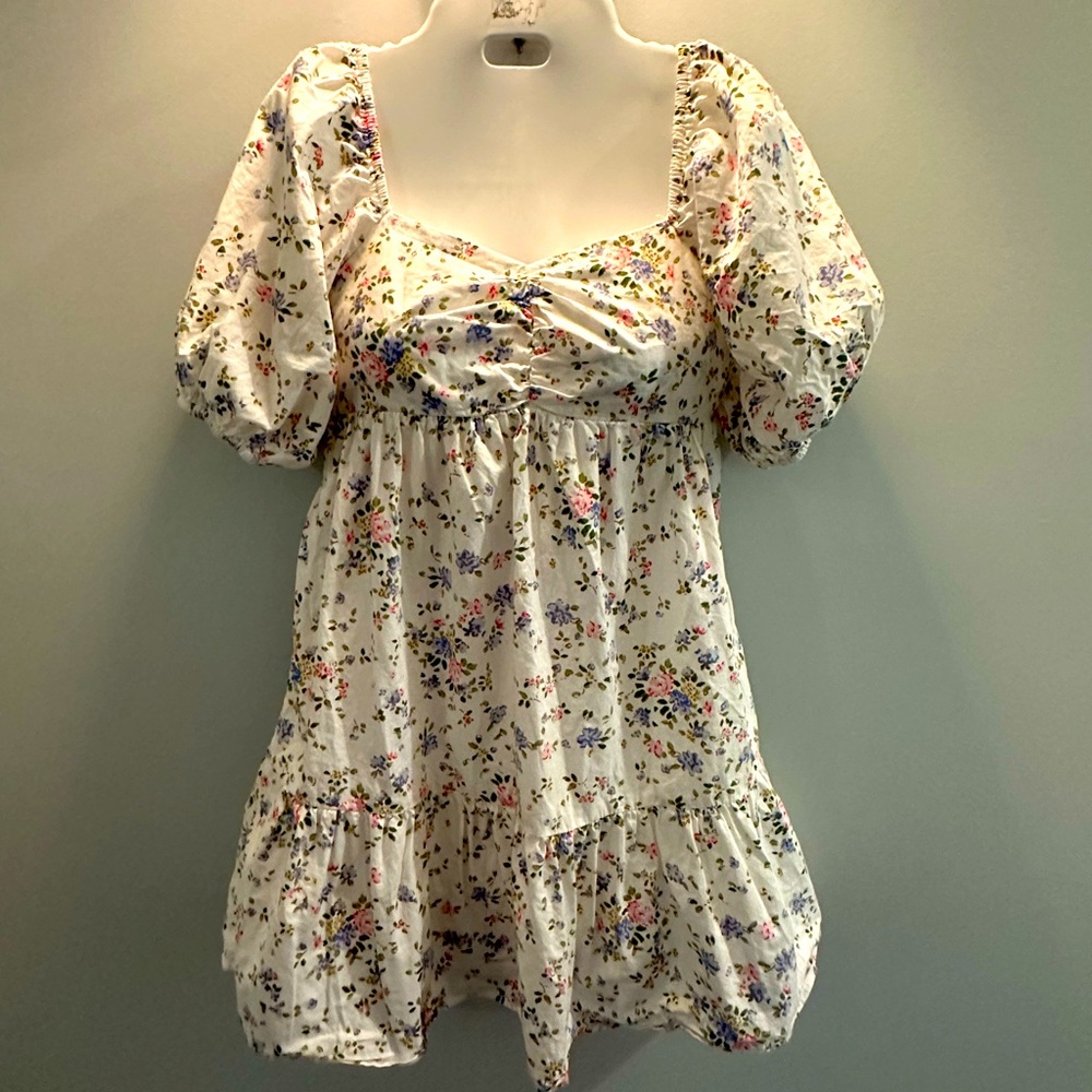 Billabong Be mine baby doll ruffle detail floral dress. Size XSmall
